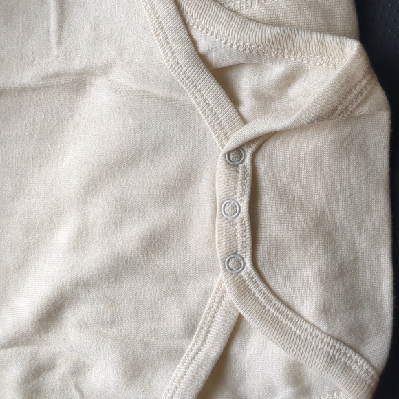 🐝beeXpression Organic Bee Onesie - Picture 3 of 9